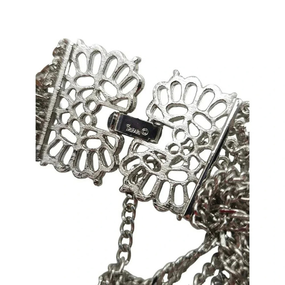 Trifari Multi Strand Chain Necklace Fold Over Closure Adjustable Gold Tone VTG - Picture 4 of 6